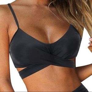 New Women Criss Cross Swim Top (XL)